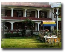 Akbar Hotel - Srinagar