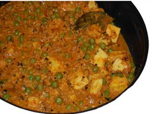 SHAHI PANEER KURMA 