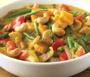 Vegetable Curry With Cashews