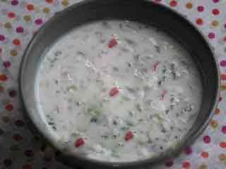 Yogurt and Onion Salad 