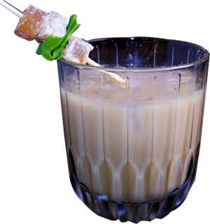 Milk with ginger and nutmeg