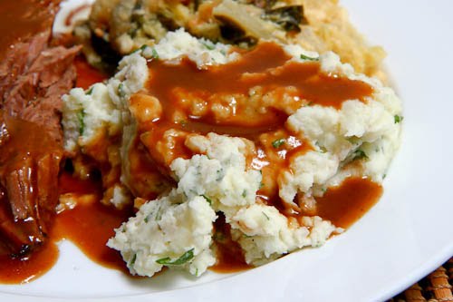 Herb and cheese mashed potatoes