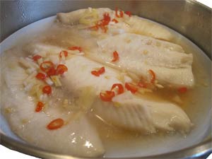 Fish in spicy white sauce recipe Fish in spicy white sauce recipe