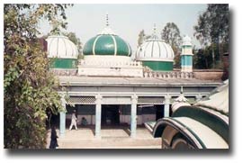 Chote Hazrat Ki Dargah - History