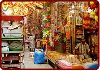Decorative Items Near Sarojini Nagar Market